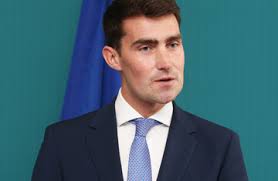 Chambers says any extra money given to ministers for Budget will come with  strings attached