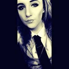 Leah Bingham's Instagram, Twitter & Facebook