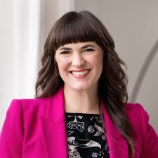 Trisha Weir's Instagram, Twitter & Facebook