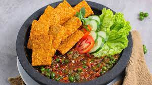 Selain kaya rempah, gulai berkuah gurih karena adanya santan. Resep Masakan Gurih Dan Legit Semur Ikan Goreng Youtube
