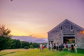 Tara Ben Moody Mountain Farm Wedding In Wolfeboro Nh Mikhail Glabets Cape Cod Boston And Vermont Wedding Photographers Maine Wedding Venues Nh Wedding Venues Inexpensive Wedding Venues