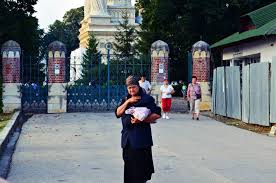 Curtea de arges utc/gmt offset, daylight saving, facts and alternative names. Ce Poate InvÄƒÈ›a Romania De La Adi Minune È™i PrimÄƒria Care A Spart Mii De Euro Pe Sms Uri