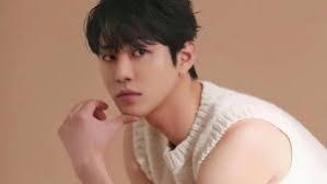 Millie Snow's Instagram, Twitter & Facebook