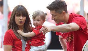 In dem interview verrieten robert und anna lewandowski auch, dass sie sich weitere kinder wünschen. Robert Lewandowski Seine Frau Ist Sein Fels In Der Brandung