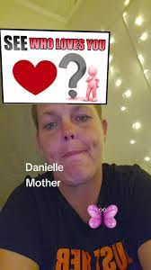 Mamie Daniel's Instagram, Twitter & Facebook