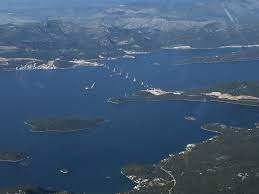 Jun 20, 2021 · peljesac bridge is a strategic project not only for croatia but for the european union, as both croatian territory and the territory of the eu are set to finally be connected, avoiding a border with a third country (bosnia and herzegovina) when entering or leaving the extreme south of dalmatia. Datei Peljesac Bridge Construction 02 Jpg Wikipedia