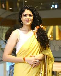 14.12.2021 · jathi ratnalu fame faria abdullah is roped in to dance alongside nagarjuna and naga chaitanya in the song. Faria Abdullah Shines Bright In A Solid Yellow Saree