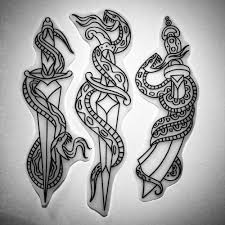 Black American Traditional Tattoo Stencils Knife And Snake Traditional Tattoo Traditional Dagger Tattoo Retro Tattoos Traditional Tattoo