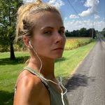 Abby Schade's Instagram, Twitter & Facebook