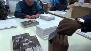 Je suis mr joffrey batt étant un particulier, j'offre ce travaille qui consiste tout simplement à mettre dans l'enveloppe les différents éléments du publipostage (lettre commerciale, visuelle offre, document retour. Mise Sous Plis Routage Youtube