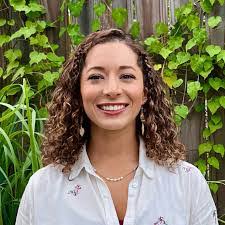 Samantha Severn's Instagram, Twitter & Facebook