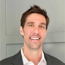 Brian Santo's Instagram, Twitter & Facebook