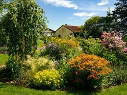 Wer es dort allerdings tatsächlich mit rehen zu tun bekommt, gerät meist schnell an den rand der verzweiflung. Gartenparadies Mit Modernem Touch In Natur Im Garten Biogartner