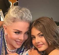 Hermosa fotografía nos comparte Rafaela al lado de nuestra queridísima Vero  🫶🏽🫶🏽🫶🏽💗🫶🏽🫶🏽🫶🏽 Verónica Castro Rafaela Castro Oficial