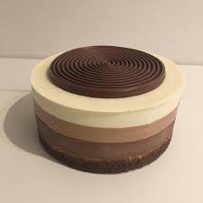 Ruban De Gourmandises Entremet 3 Chocolats Entremet 3 Chocolat Recette Genoise Chocolat Recette Mousse Au Chocolat