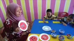 Muzik muzik, gerakan dan drama di prasekolah merupakan asas kepada pendidikan muzik yang boleh dikembangkan melalui pelbagai aktiviti yang kreatif, menyeronokkan dan menghiburkan. Aktiviti Kraf Emosi Marah Youtube