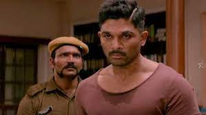 Allu Arjun S Stylish Hairstyle In Naa Peru Surya Movie It Movie Cast Movies Indian Action Movies