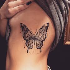Le tatouage sur l'épaule est relativement bien apprécié en fonction de l'environnement. Epingle Sur Tfortattoo
