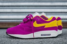 Nike Air Max 1 In Dynamic Berry Vivid Sulfur Eu Kicks Sneaker Magazine Nike Air Max