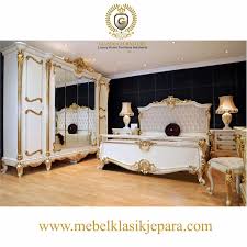 Set kamar klasik modern, adalah produk unggulan mebel jepara saat ini dapat kan furniture jepara lainya dengan harga termurah hanya di queen furniture jepara. Set Kamar Tidur Ukir Kamar Set Ukir Mewah Furniture Ukir Mewah Jepara Furniture Ukir Klasik Mewah Jepara
