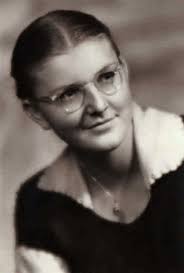 Ahead, we will also know about libuse benesova dating, affairs, marriage, birthday, body measurements, wiki, facts. Hana Bouzkova 1935