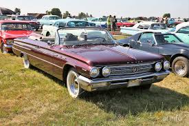 Big buicks were restyled this year and results with production jumping 38%. Buick Invicta Convertible 6 6 V8 Automatic 330hp 1962