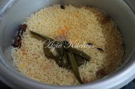 Nasi kukus ayam goreng berempah detikdaily. Nasi Ayam Lock Down Azie Kitchen