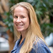 Anna Bator's Instagram, Twitter & Facebook