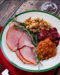 Honeybaked Ham Slices Make Dinner More Delicious Ham Dinner Dinner Holiday Favorite Recipes