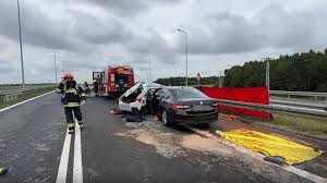 Śląskim zderzyło się pięć pojazdów, w tym dwie ciężarówki. Slaskie Tragiczny Wypadek Na S1 W Pyrzowicach Trzy Ofiary Smiertelne
