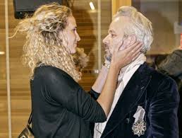 Trier føler han må beskytte seg og privatlivet sitt for å lage de filmene han gjør. Ari Behns Kjaereste Ebba Rysst Heilmann I Minnetale Ebba Rysst Heilmann Shotoe