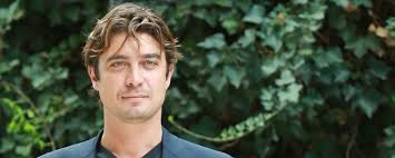 Le foto pubblicate mostrano le rotondità della wood tipiche della gravidanza. Riccardo Scamarcio Diventa Papa Primo Figlio Da Angharad Wood Tvzap