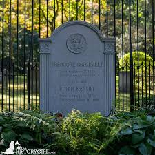 Theodore roosevelt's grave is in pastoral oyster bay ny at youngs memorial cemetery. The History Girl On Twitter Tombstonetuesday Grave Of 26th President Theodore Roosevelt October 27 1858 January 6 1919 And His Second Wife Edith Kermit Carow August 6 1881 September 30