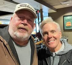 Glenda Solinger Kluckman, David Bleeker (first time joining us today!). Larry  Ness, Randy Lund. David Wood, Vicki Beck Wood and their '51 Chevy. Still  stylin'!