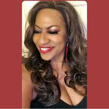 Good Sunday Morning IG Fam. Here...I was embracing my curly look Season.  Have a safe and blessed day !