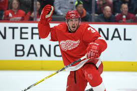 Alex biega, extended by the red wings, could have a very interesting conversation with martin jones about being elite on the penalty kill and crappy at everything else. Detroit Red Wings Extended Alex Biega Here S Why That Made Sense