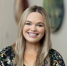 Angela Hedrick's Instagram, Twitter & Facebook