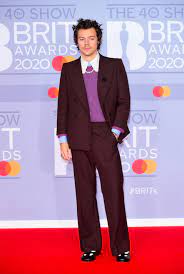 Here Are All The Looks From The Brit Awards 2020 Red Carpet Harry Styles Clothes Harry Styles Style