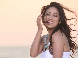 Image result for yami gautam in action jackson blue saree