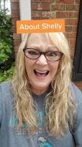 Shelly Meador's Instagram, Twitter & Facebook