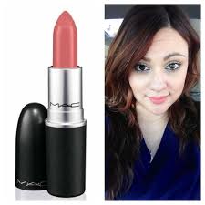 mac retro matte runway hit A53