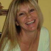 Kimberly Chretien's Instagram, Twitter & Facebook