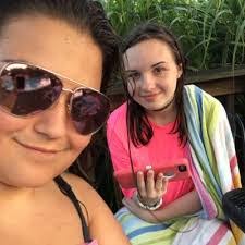 Madison Nave's Instagram, Twitter & Facebook