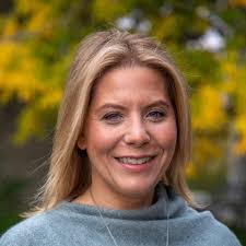 Jennifer Tilbury's Instagram, Twitter & Facebook