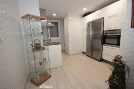 Parquet files maintain the schema along with the data hence it is used to process a structured file. Estancias Que Conviene Aislar De La Humedad Banos Y Cocinas