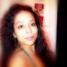 Amanda Viles's Instagram, Twitter & Facebook