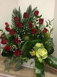 Pin Em Flower Arrangements