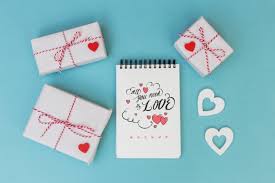 Download Free Psd Notepad Mockup Next To Gift Boxes For Valentine
