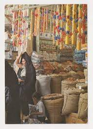 بغداد سوق الشورجة في الثمانينات صورة جميلة baghdad al shourga bazaar market nice color photo postcard 1980s baghdad iraq baghdad iraq