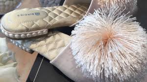 6 best shoes like allbirds in 2020. Meghan Markle S Royal Slippers Birdies Creates Custom Shoes For The Bride S Big Day Abc11 Raleigh Durham